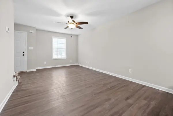 418 Peachers Mill Rd #G1, Clarksville, TN 37042