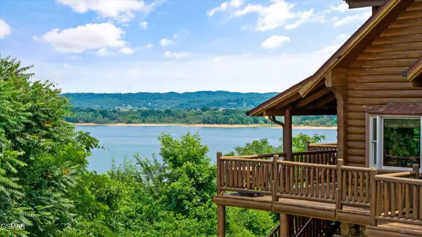 430 Sugar Cove Way, Newport, TN 37821