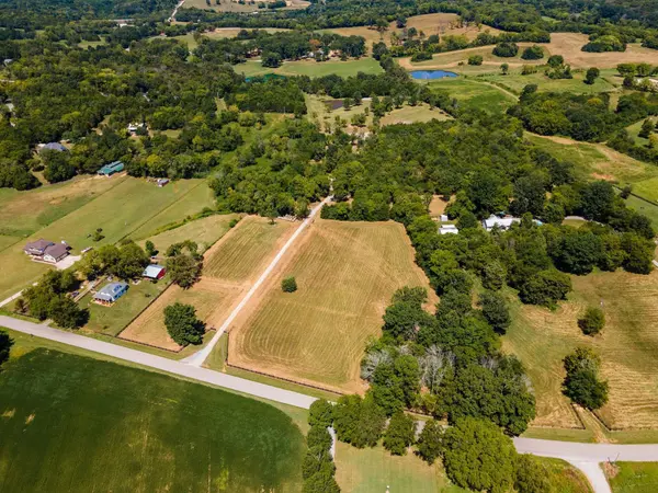 8362 Patterson Rd, College Grove, TN 37046