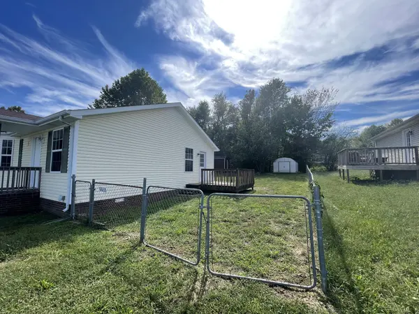 124 Grant Ave, Oak Grove, KY 42262