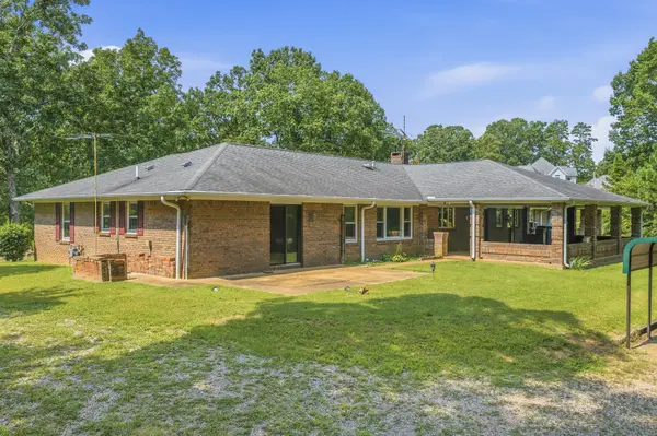 32 Fairway Pl, Selmer, TN 38375
