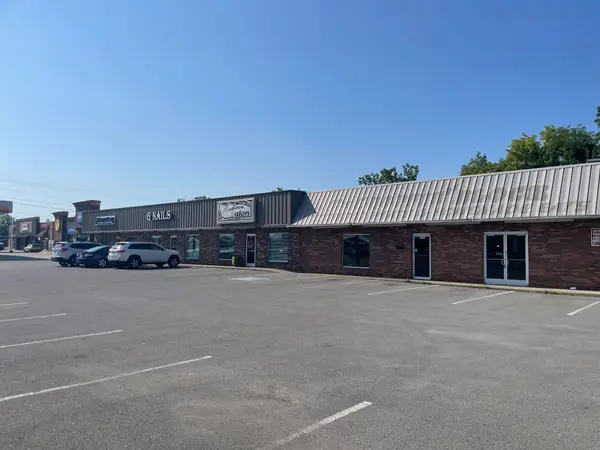 2212 Madison St, Clarksville, TN 37043