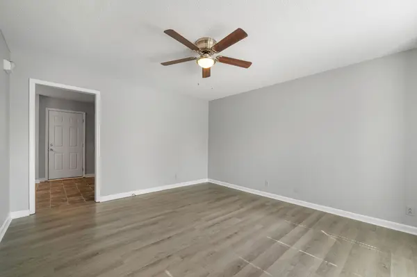 911 Van Buren Ave, Oak Grove, KY 42262
