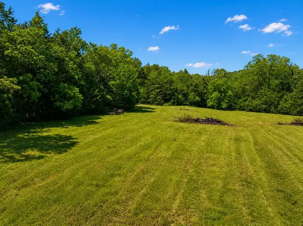180 Lake Hollow Rd, Woodbury, TN 37190