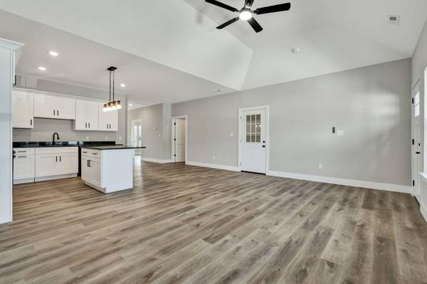 1090 Congress Parkway #N #A, Athens, TN 37303