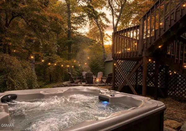 2489 Upper Middle Creek Road, Sevierville, TN 37876
