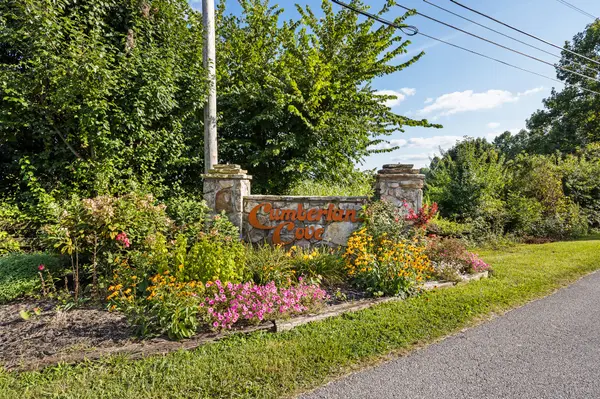 520 Cliff Park Rd, Monterey, TN 38574