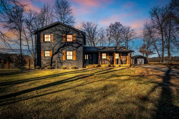1447 Maxwell Branch Rd, Cottontown, TN 37048