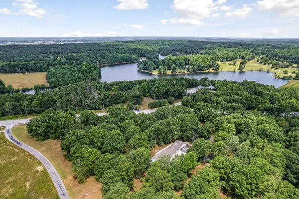 1110 Peavine Rd, Crossville, TN 38571