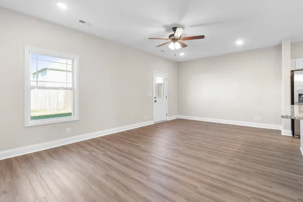208 W Fallow Ct, Clarksville, TN 37040