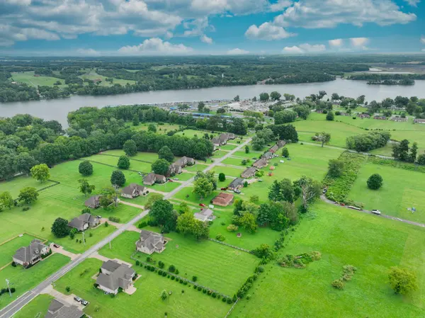 80 Cherokee Dock Rd, Lebanon, TN 37087