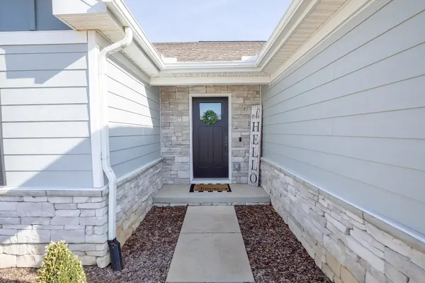 909 Wilkinson Ln, White House, TN 37188