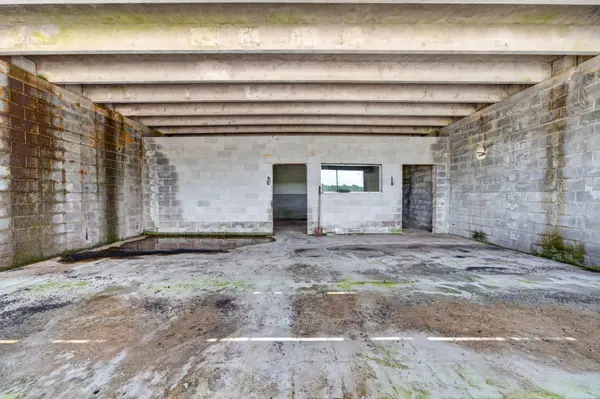 1280 Spencer Mill Rd, Burns, TN 37029