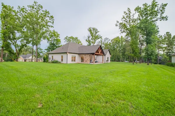 30 Pinehurst Dr, Manchester, TN 37355