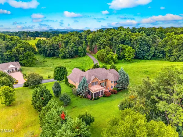 4318 Stonehenge Way, Dandridge, TN 37725