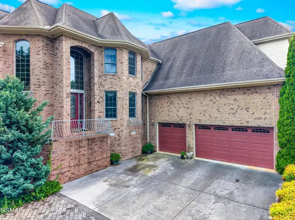 4318 Stonehenge Way, Dandridge, TN 37725