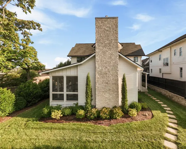 1207 Sweetbriar Avenue, Nashville, TN 37212