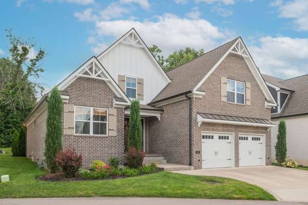 260 Valley Bend Dr, Nashville, TN 37214