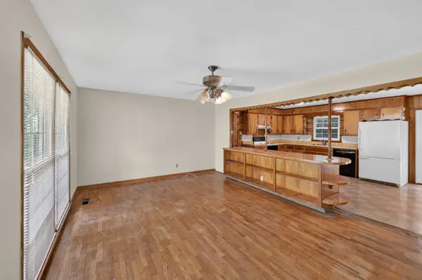 1106 Rainbow Cir, Westmoreland, TN 37186