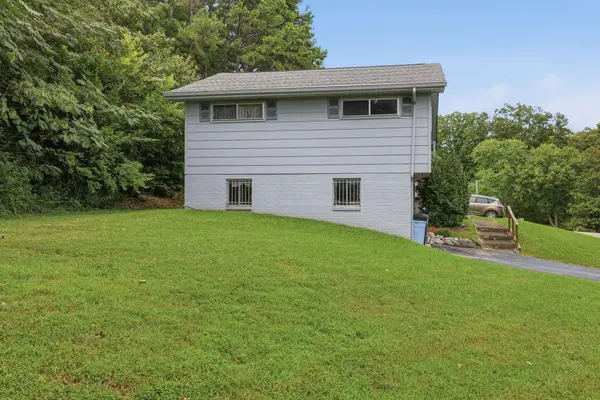 1127 Hillsboro Drive, Chattanooga, TN 37412