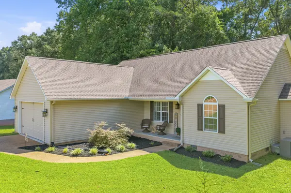 44 Stonehedge Dr, Lexington, TN 38351