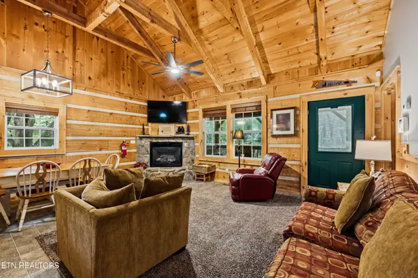 745 Hazy Circle, Gatlinburg, TN 37738