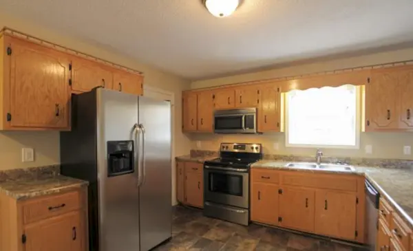 2691 Elkmont Dr, Clarksville, TN 37040