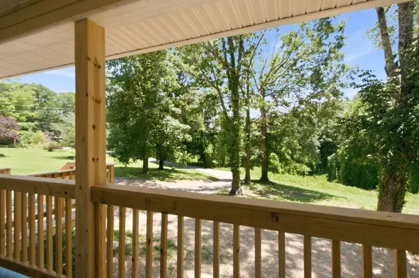 550 Central Ave, White Bluff, TN 37187