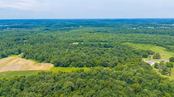 973 Coyote Ridge Rd, Cadiz, KY 42211