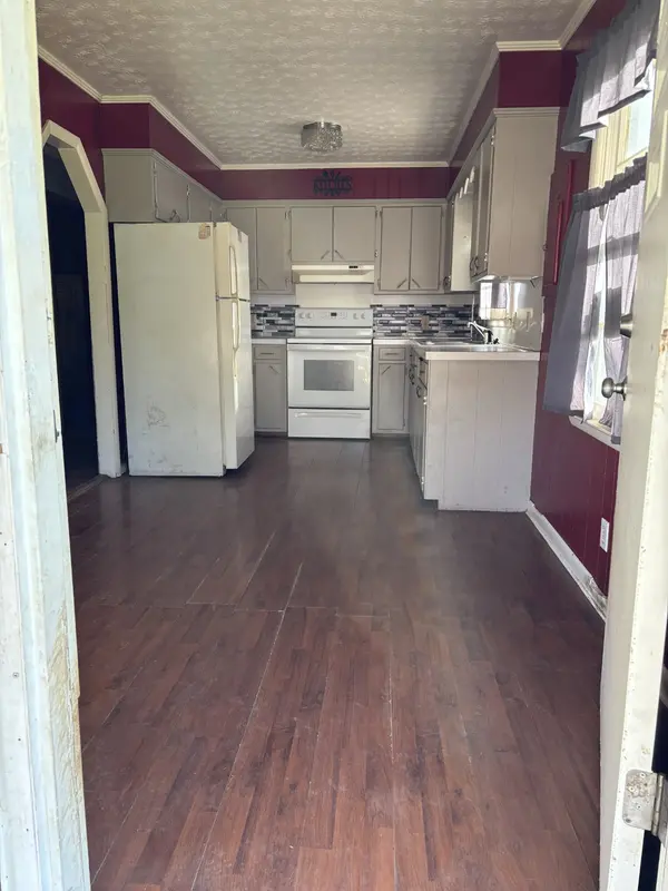 1711 N Grundy Quarles Hwy, Gainesboro, TN 38562