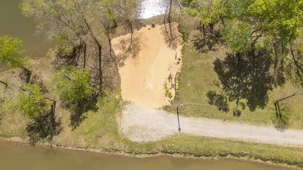 258 Drake Dr, Clifton, TN 38425