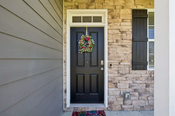 1045 Altavista Ln, Smyrna, TN 37167