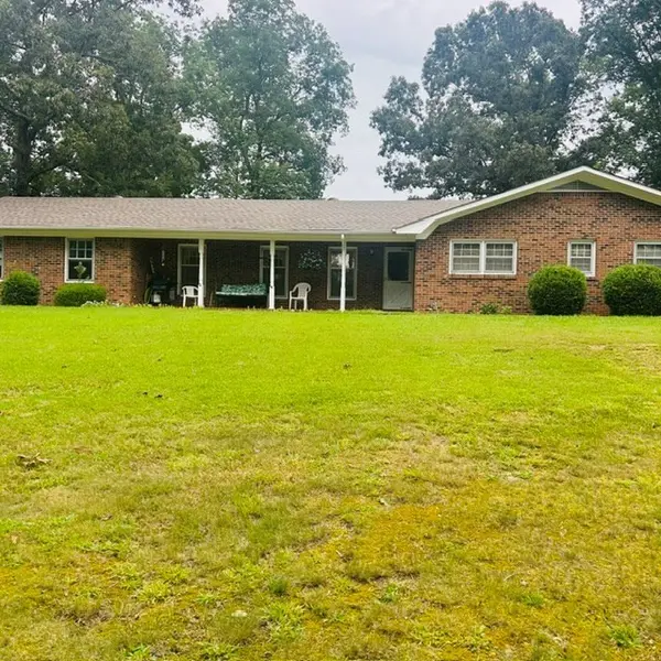 1030 Stones Rd, Camden, TN 38320