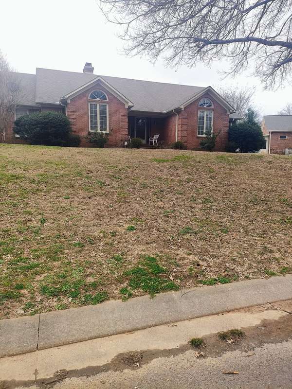 12 Brookstone Pl, Jackson, TN 38305