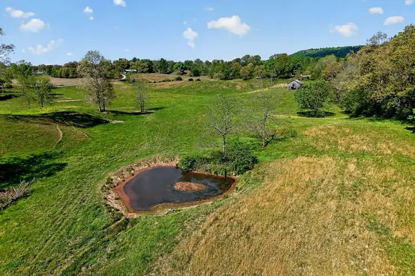 515 Jericho Rd, Quebeck, TN 38579
