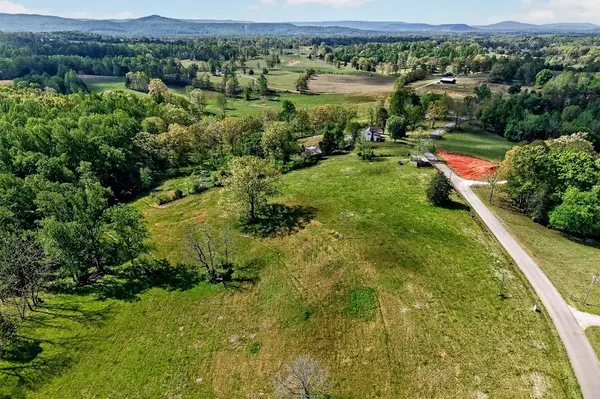 515 Jericho Rd, Quebeck, TN 38579