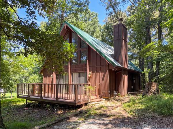 240 Shawna Ln, Hillsboro, TN 37342