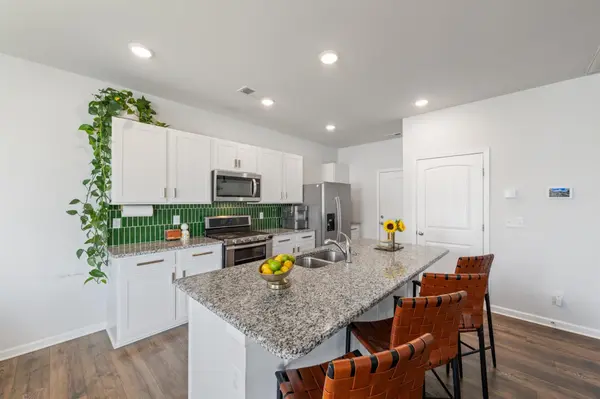7051 Paisley Wood Dr, Antioch, TN 37013