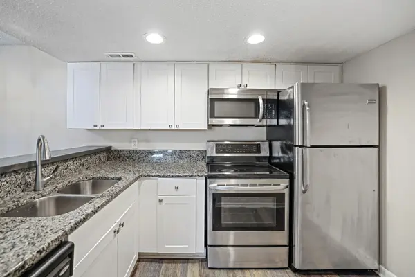 102 General Jackson Ln, Hermitage, TN 37076