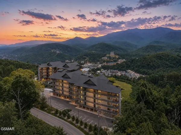 855 Campbell Lead Road #301, Gatlinburg, TN 37738