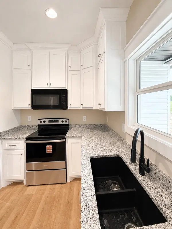 71 Dukes Park Rd, Summertown, TN 38483