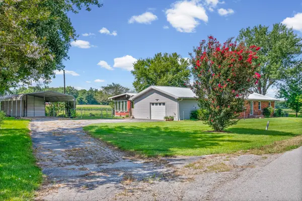 421 Lewis Rd, Crofton, KY 42217