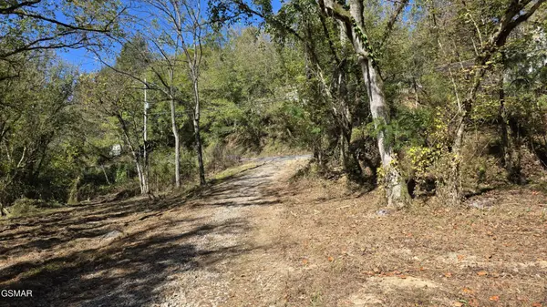 1876 Upper Middle Creek Road, Sevierville, TN 37876