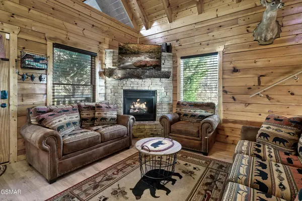 2251 Upper Middle Creek #12, Sevierville, TN 37876