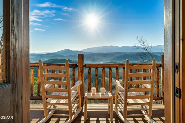 2251 Upper Middle Creek #12, Sevierville, TN 37876