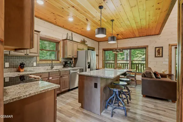 2108 Roscoe Court, Sevierville, TN 37876
