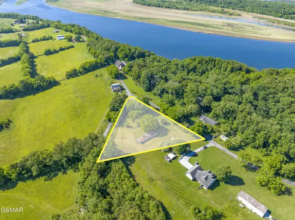 3744 Leadvale Road, White Pine, TN 37890