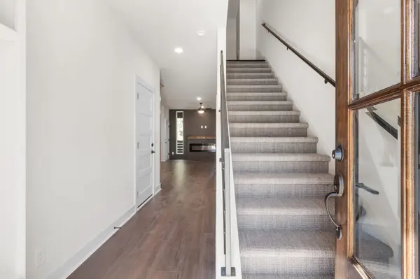 15 HOLLAND PARK WEST, Clarksville, TN 37043