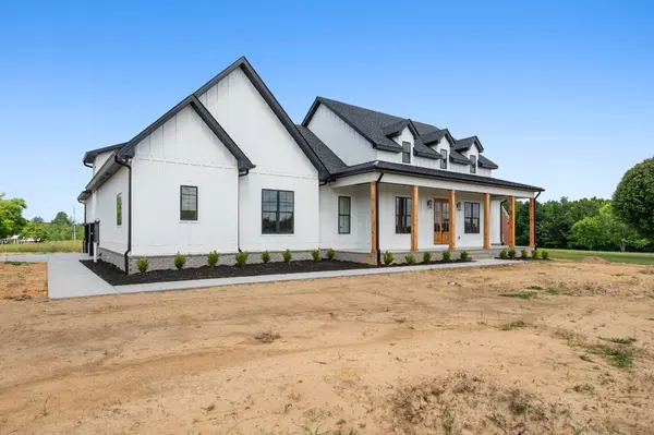2622 Deer Creek Ln, White House, TN 37188