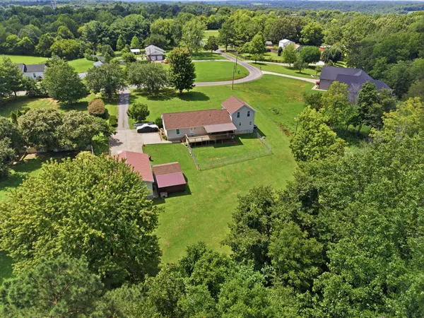7464 Hoods Branch Rd, Springfield, TN 37172